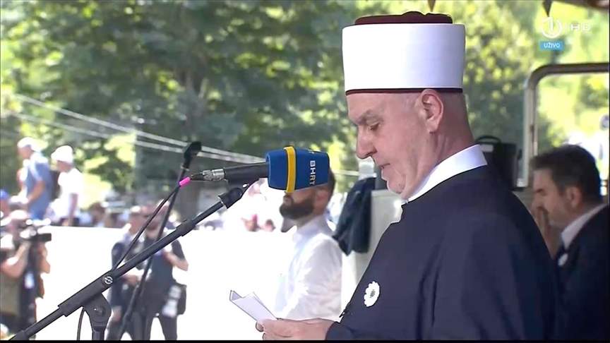 Kavazović: Učinimo Srebrenicu mjestom mira, nade, ohrabrenja za sve nas i istine za žrtve